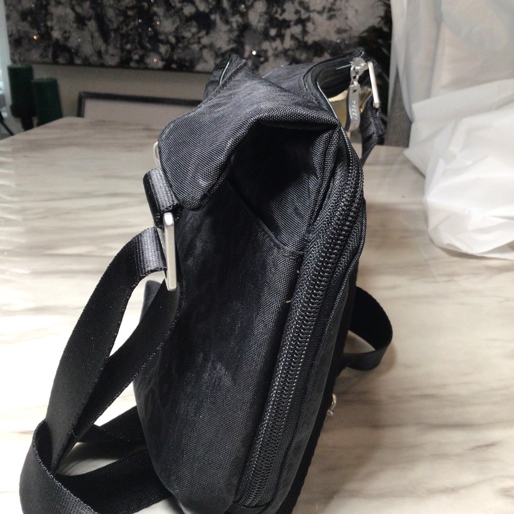 Black Baggalini Crossover with Zippers and Magnetic Closure Leopard Print - Picture 16 of 16